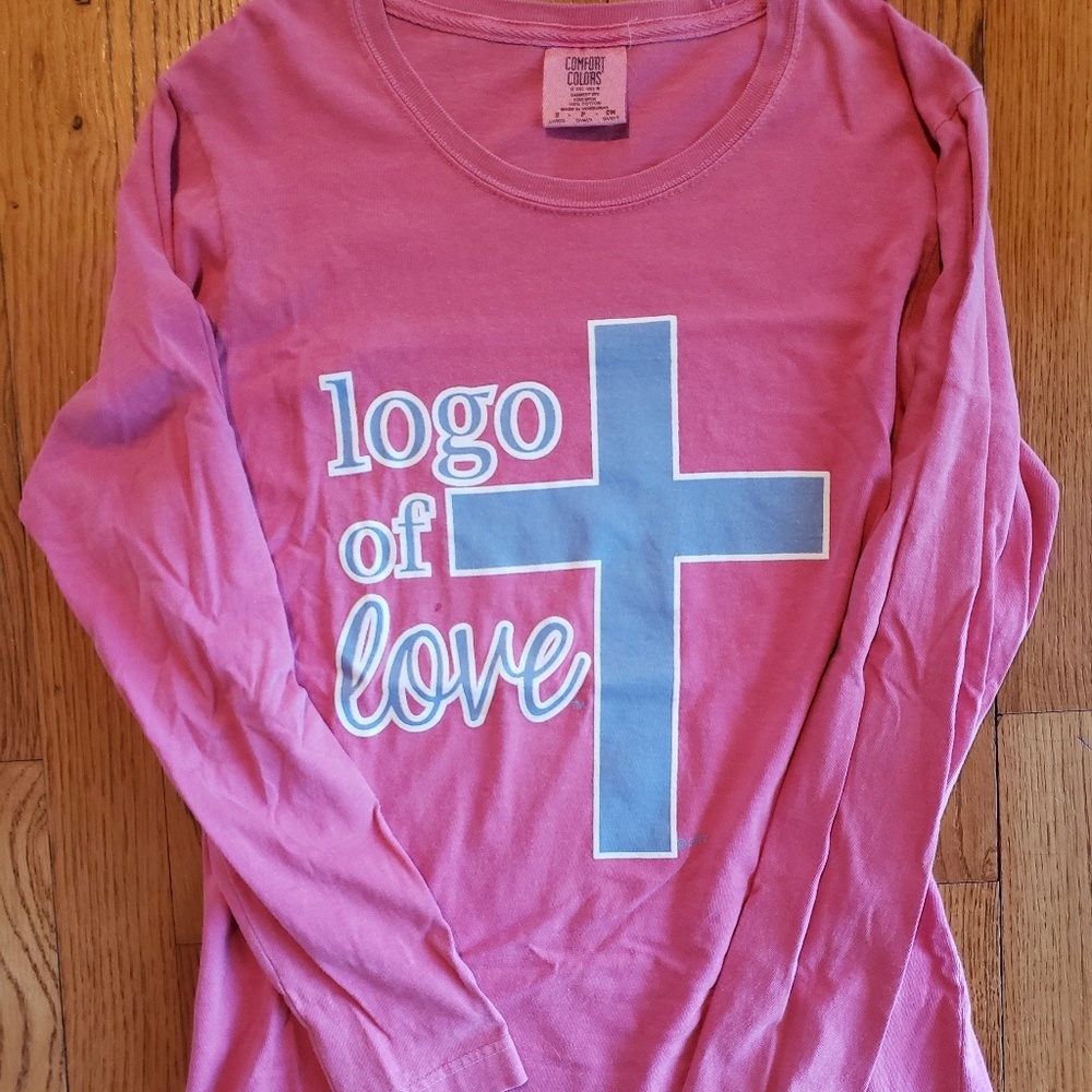 Comfort Colors tshirt women size small LOVE
